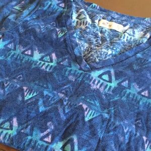 Hollister V-Neck🔹🔷🔹